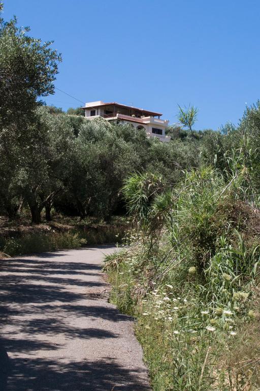 Alexandra Villa Stalós Екстериор снимка