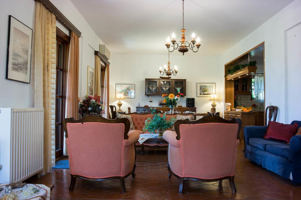 Alexandra Villa Stalós Екстериор снимка