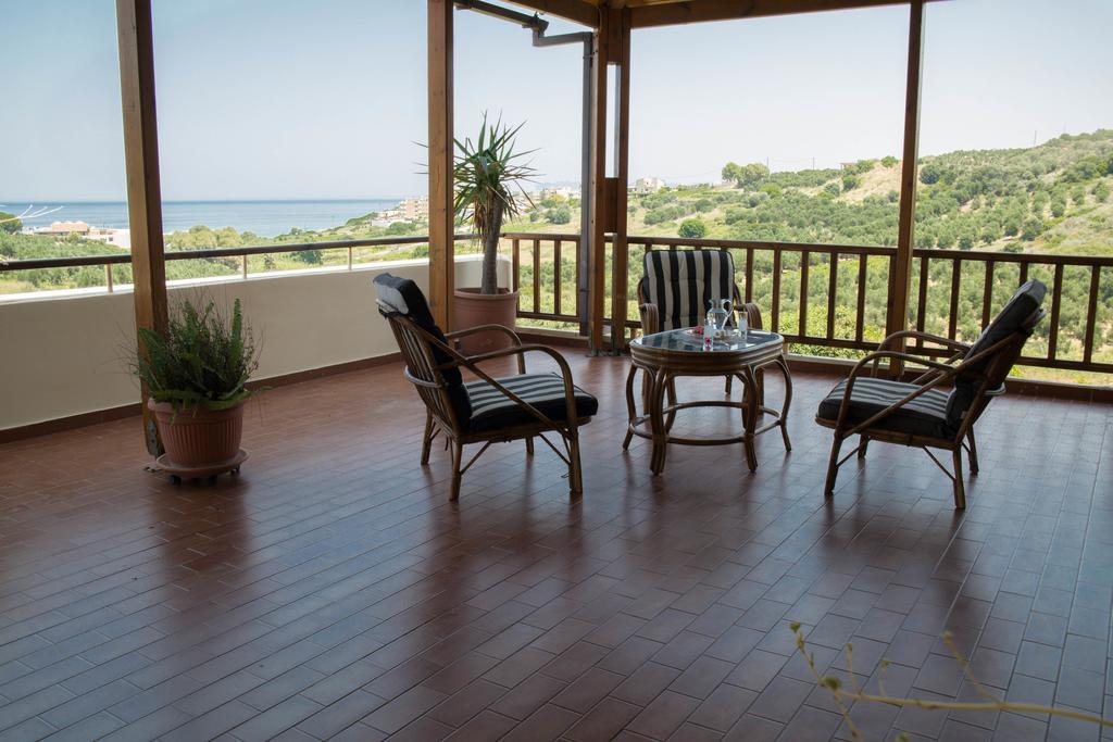 Alexandra Villa Stalós Екстериор снимка