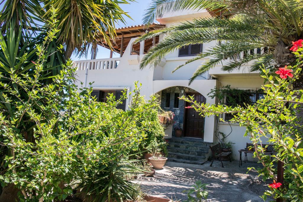 Alexandra Villa Stalós Екстериор снимка