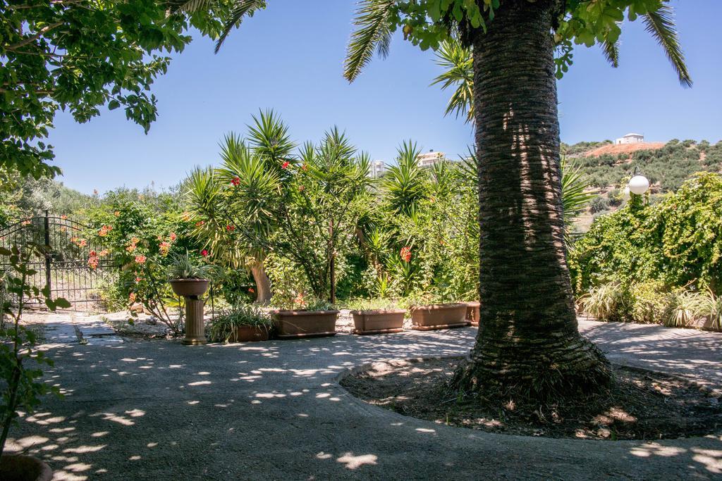 Alexandra Villa Stalós Екстериор снимка